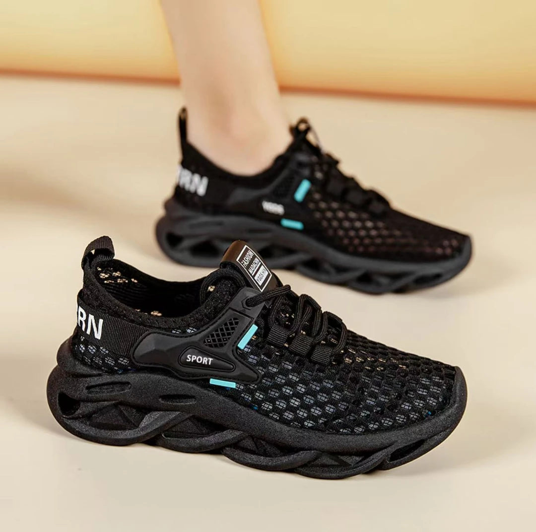 🏆【50% ZNIŻKI】Nowe wiosenne i letnie oddychające buty z siateczki z grubą podeszwą