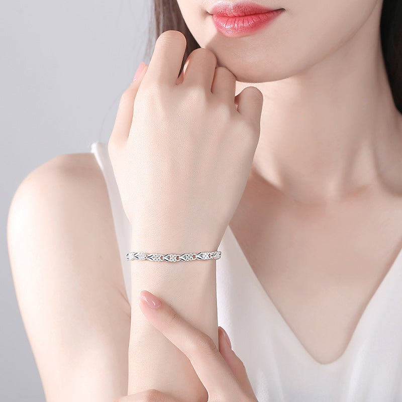 😀👉【Compre 2 y obtenga 2 gratis】💖🍀Love New Fashion Pulsera de plata 925 con un trébol de cuatro hojas para mujer