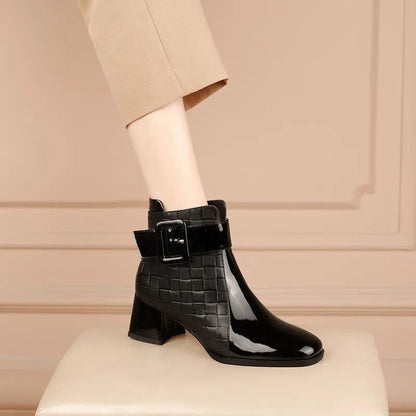 【35–40】👞 Ženski čevlji s kvadratasto konico s teksturo