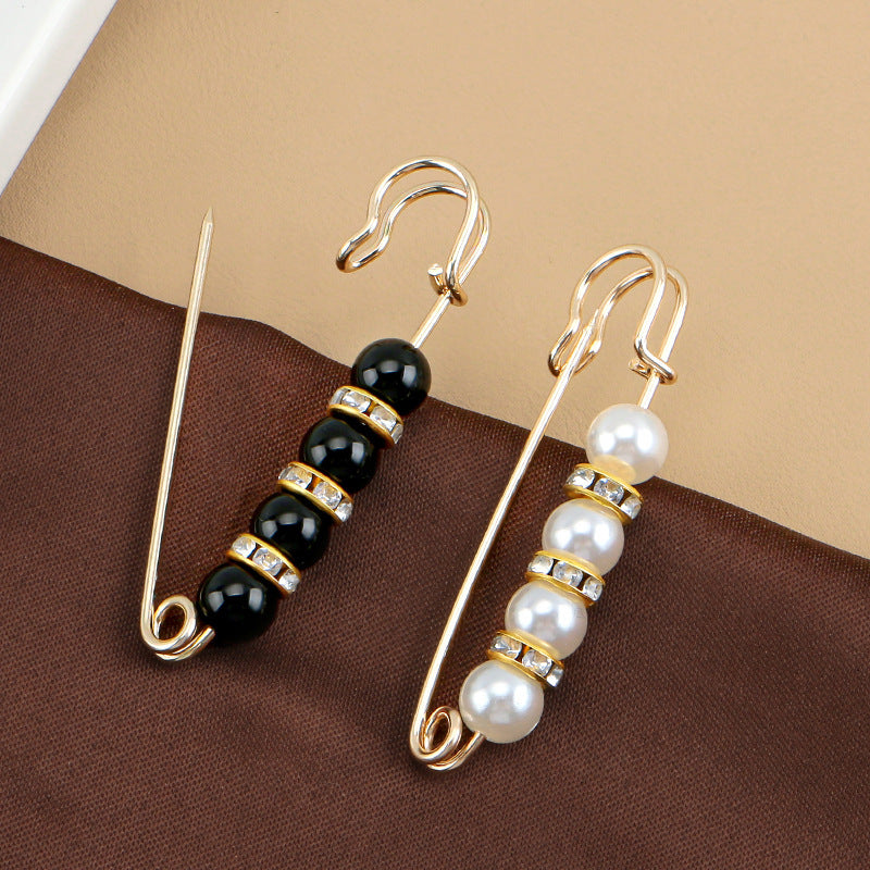 👍👍👍Spodnie ozdobione są perłowymi guzikami i sprzączkami w pasie, aby zapobiec przypadkowemu odsłonięciu.