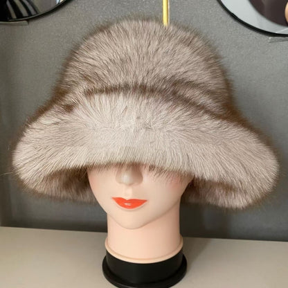 【Kúp 1 a 1 zadarmo】🧣❄️ (Eko-šetrná kožušina) Dámska jesenná a zimná teplá čiapka z líšky s veľkým okrajom