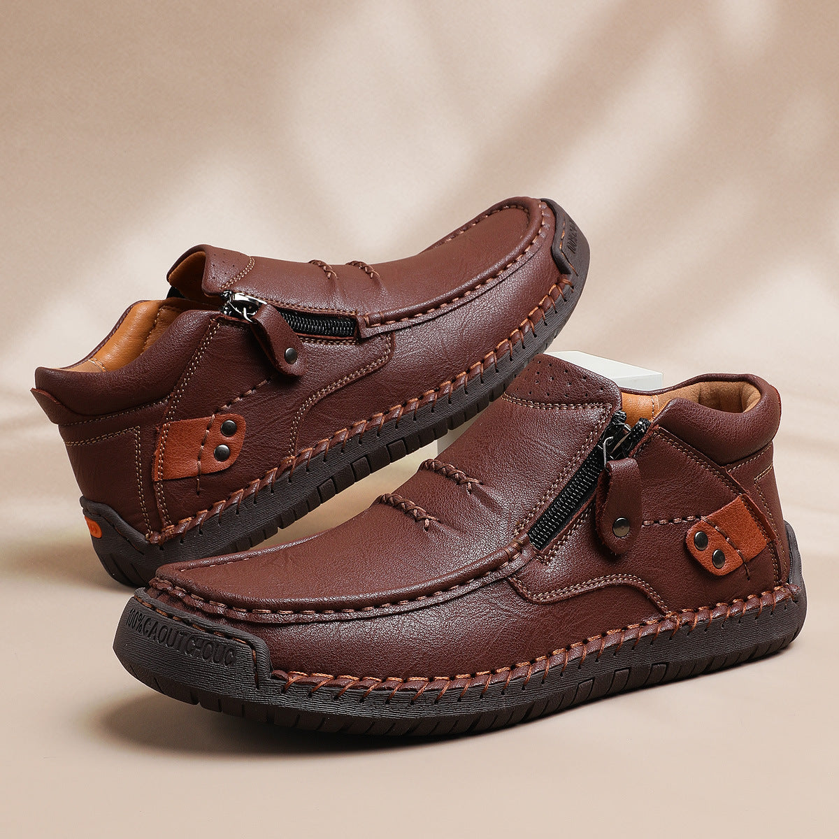 🔥【38-48】👞Botas de conducción antideslizantes hechas a mano de cuero premium para hombre: punta ancha, soporte de arco