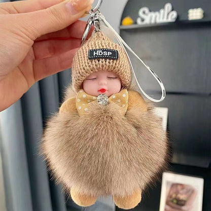 😴🧸🚗Kúpte 3 a dostanete 3 zadarmo🔥Prívesok na auto v tvare spiace bábiky, kreslený prívesok na kľúče s motívom plyšovej hračky.