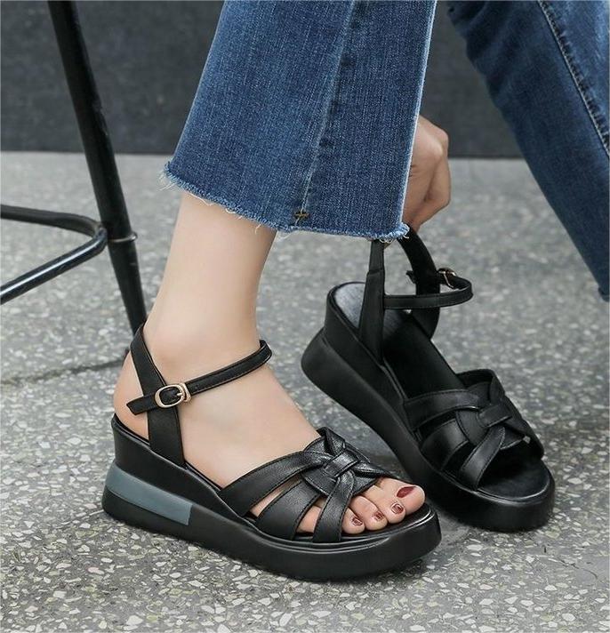 🔥【35-40】👡Nowe modne i uniwersalne sandały z miękką, grubą podeszwą i wygodnymi rybimi ustami