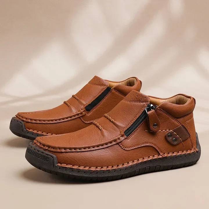 🔥【38-48】👞Botas de conducción antideslizantes hechas a mano de cuero premium para hombre: punta ancha, soporte de arco